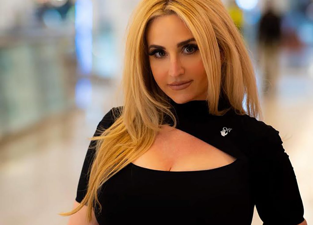 LIZZIE PURE ON BECOMING ATLANTA'S RETAIL QUEEN - MR Magazine