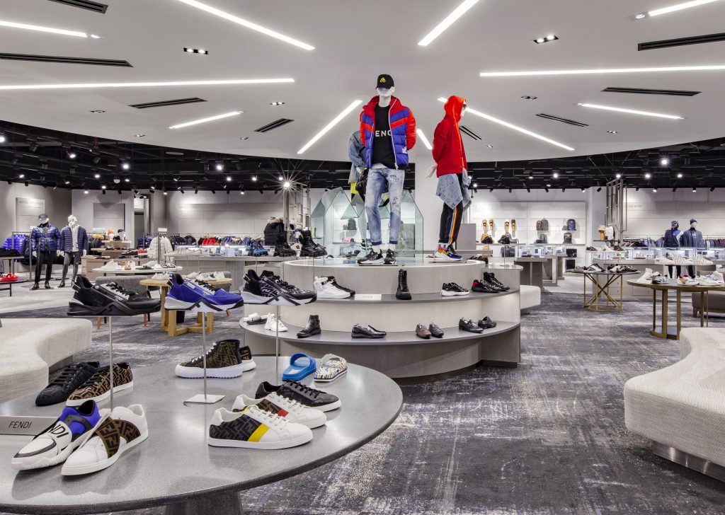 SAKS FIFTH AVENUE  SHOE Inside Saks Fifth Avenue main image 4