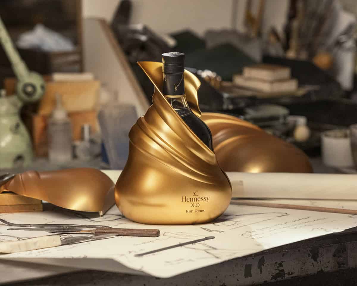 HENNESSY X.O UNVEILS MASTERPIECE COLLABORATION WITH KIM JONES - MR