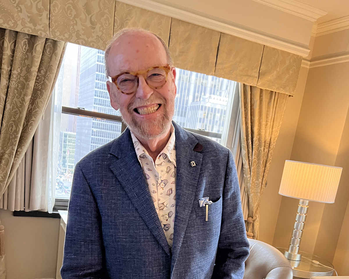 ALEXANDER JULIAN: COLORING OUR WORLD - MR Magazine